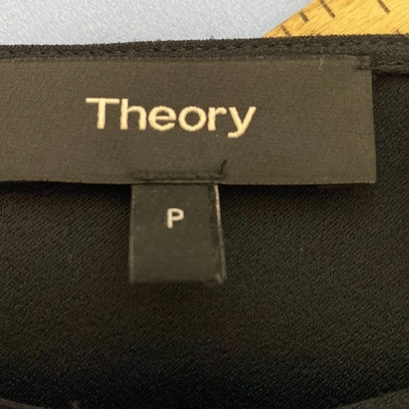 Theory Black Antazie Silk Keyhole Neck Short Sleeve Crew Neck Top Size P - Picture 4 of 4